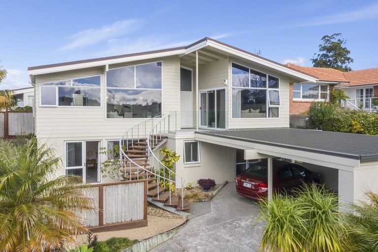 Photo of property in 30 Mayfair Crescent, Mairangi Bay, Auckland, 0630