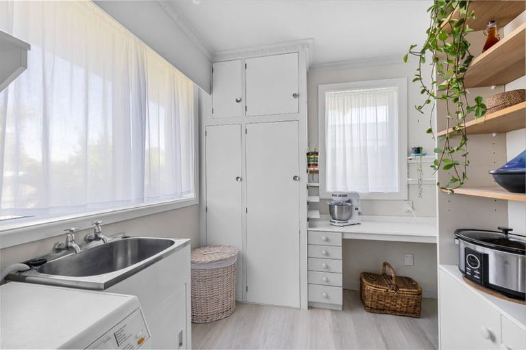 Photo of property in 27 Colman Avenue, Sockburn, Christchurch, 8042