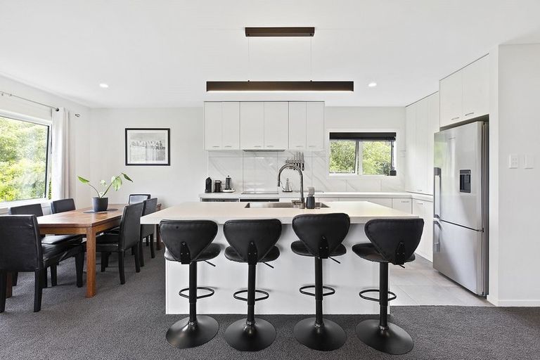 Photo of property in 33 Westhaven Drive, Tawa, Wellington, 5028