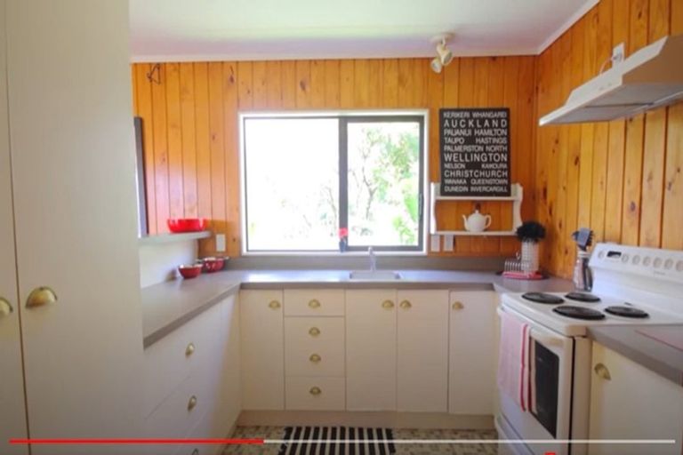 Photo of property in 1/20 Yeovil Road, Te Atatu Peninsula, Auckland, 0610