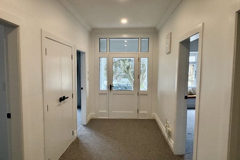 Photo of property in 42 Hohiria Road, Hataitai, Wellington, 6021