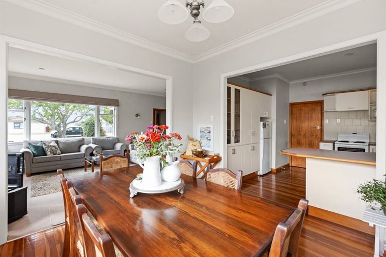 Photo of property in 153 Gloucester Street, Taradale, Napier, 4112