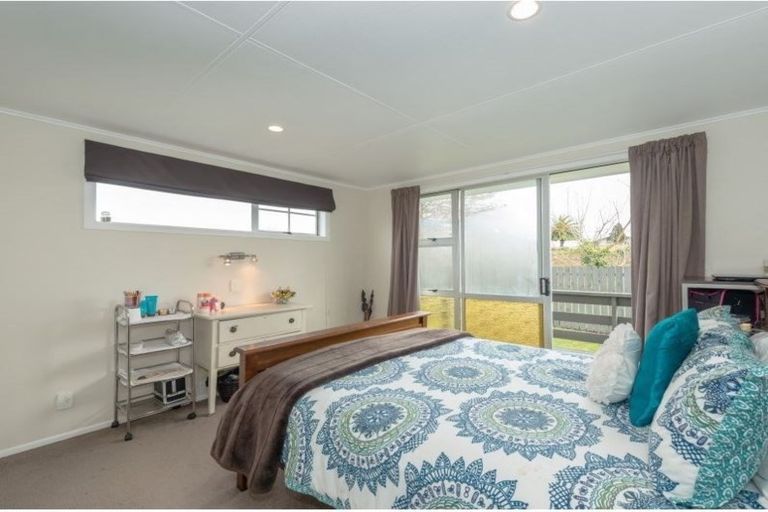 Photo of property in 46 Morrow Avenue, St Andrews, Hamilton, 3200