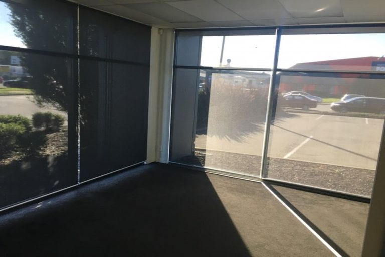 Photo of property in 131a Waterloo Road, Hutt Central, Lower Hutt, 5010