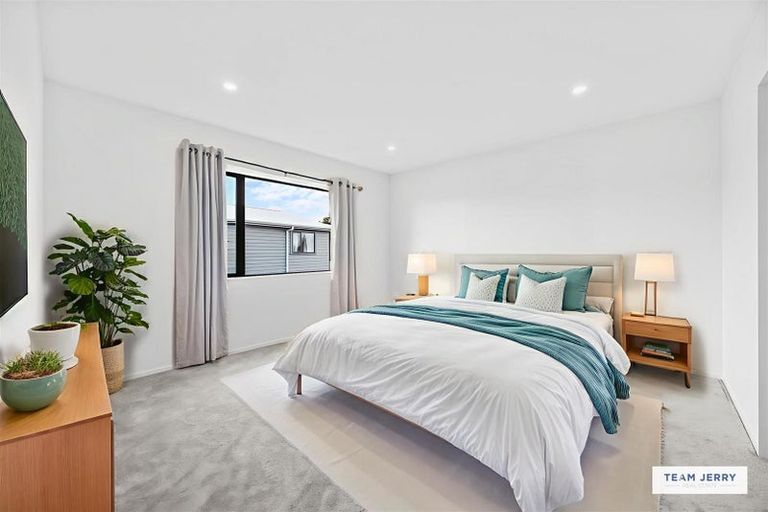 Photo of property in 339c Bucklands Beach Road, Bucklands Beach, Auckland, 2012