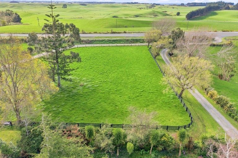 Photo of property in 2139 State Highway 3, Sanson, Palmerston North, 4479