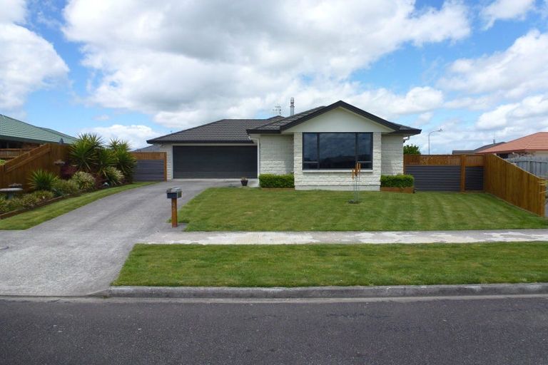 Photo of property in 65 Meridian Grove, Kelvin Grove, Palmerston North, 4414