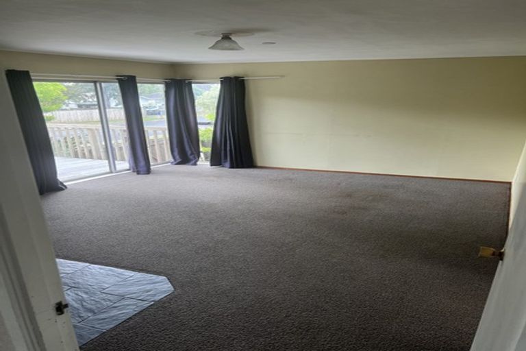 Photo of property in 64 Awaruku Road, Torbay, Auckland, 0630