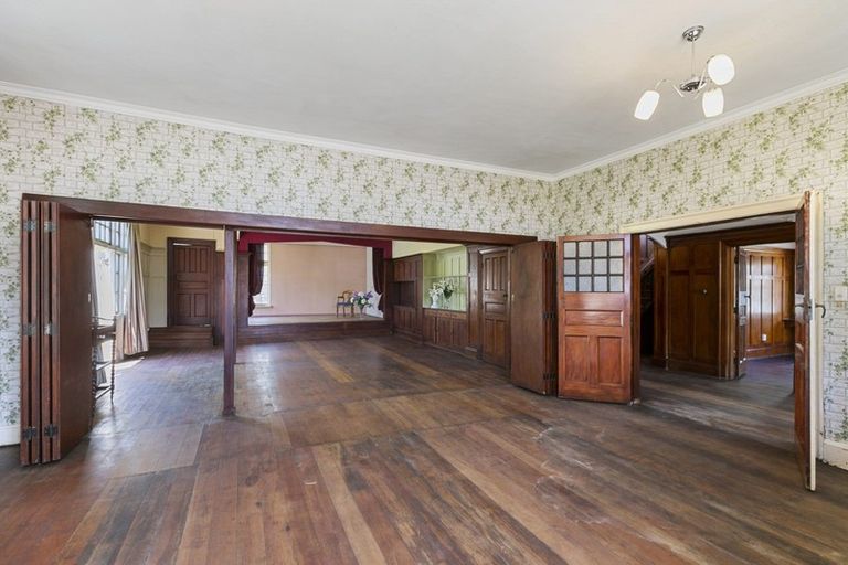 Photo of property in 105 Brougham Street, Mount Victoria, Wellington, 6011