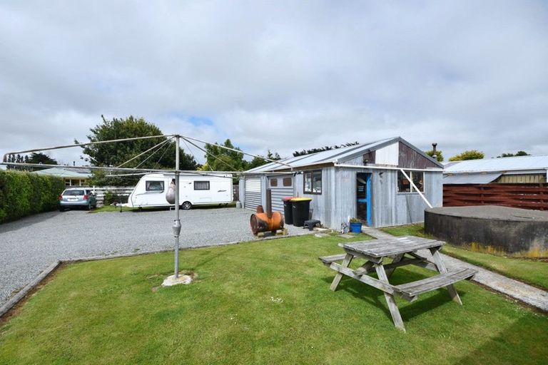 Photo of property in 74 Dalwharn Street, Wallacetown, 9816