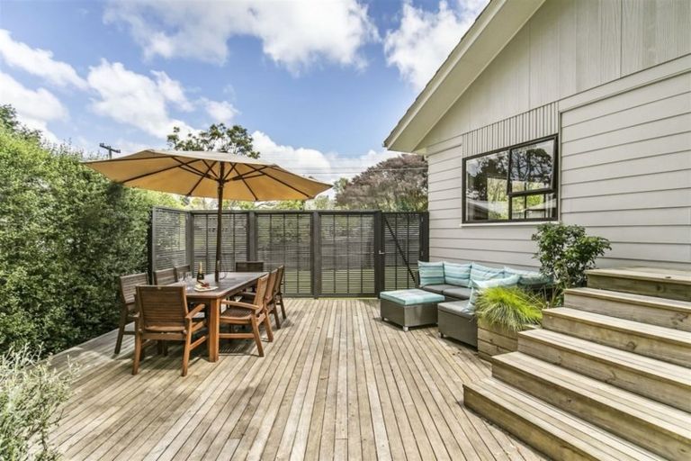 Photo of property in 22 Spargo Road, Massey, Auckland, 0614