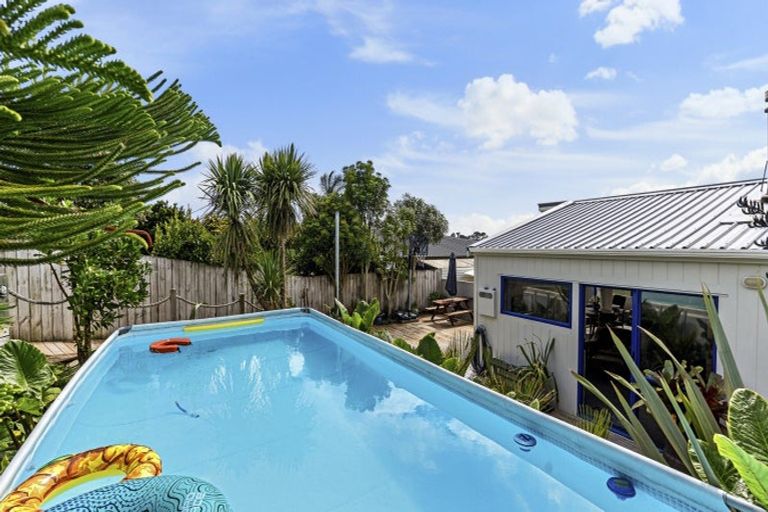 Photo of property in 7 Butlers Lane, Oakura, 4314