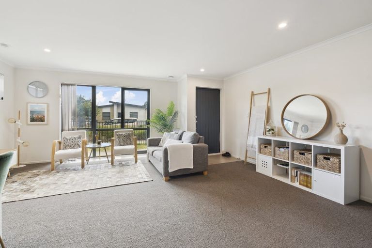 Photo of property in 72 Totara Meadows Court, Wiri, Auckland, 2104