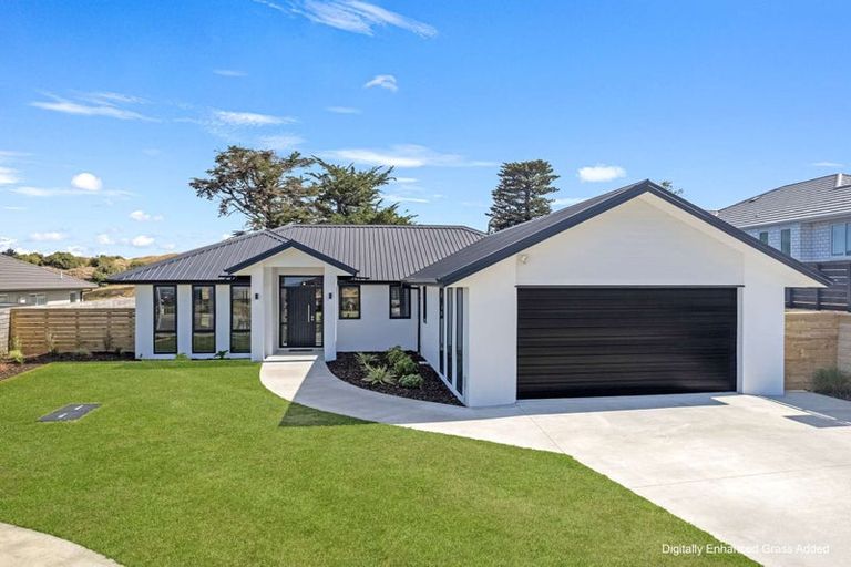 Photo of property in 44 Tirimoana Place, Otamatea, Whanganui, 4501