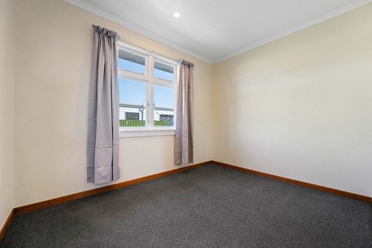 Photo of property in 4 Milson Line, Roslyn, Palmerston North, 4414