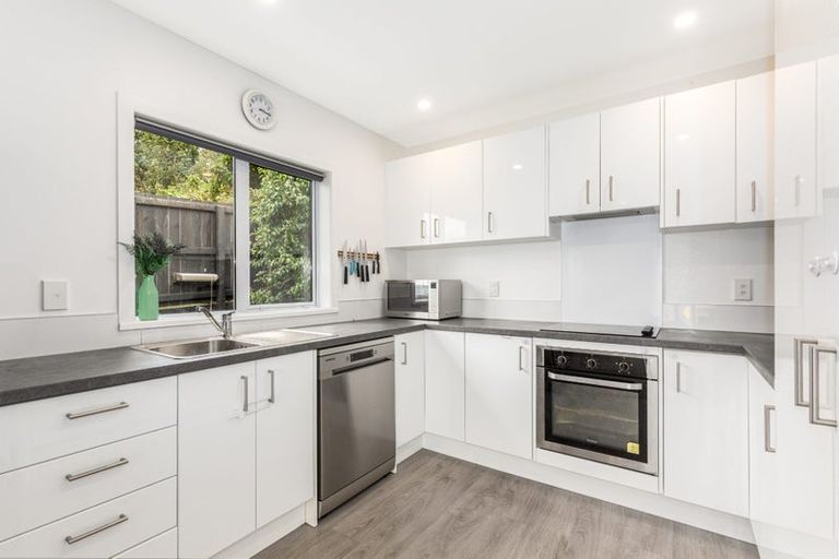 Photo of property in 59b Larsen Crescent, Tawa, Wellington, 5028