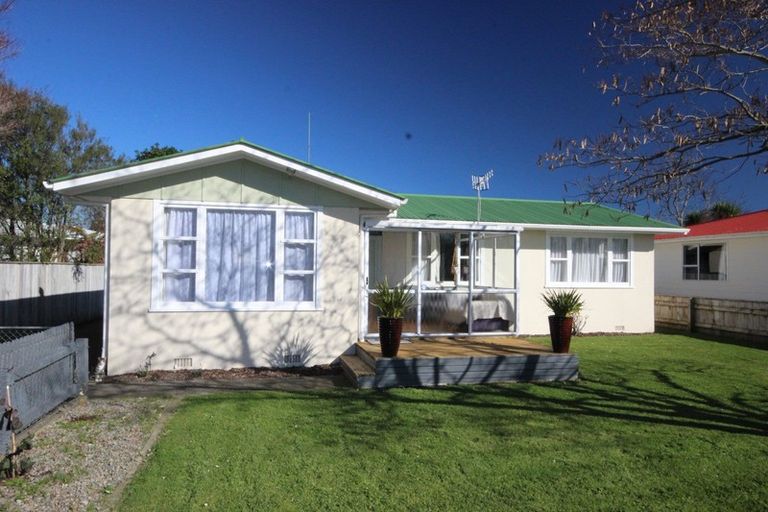 Photo of property in 26 Mokau Place, Terrace End, Palmerston North, 4410