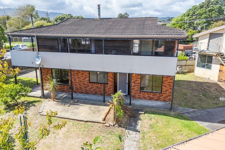 Photo of property in 69 Te Moana Road, Waikanae Beach, Waikanae, 5036