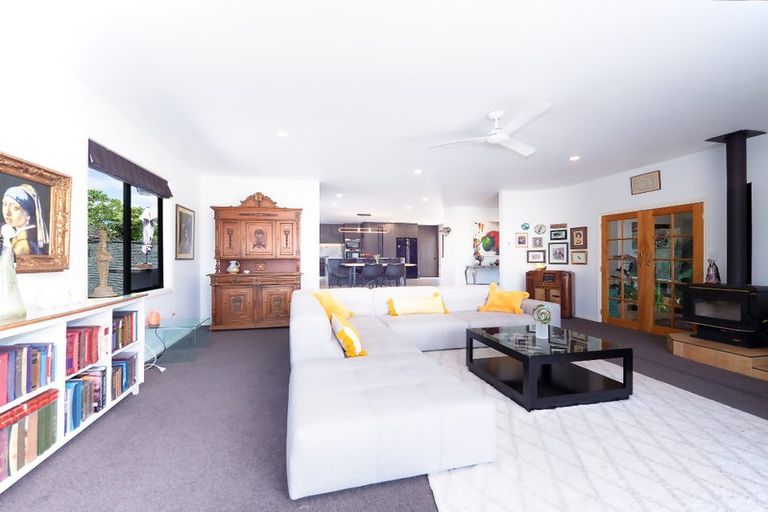 Photo of property in 28 Skudders Beach Road, Kerikeri, 0294