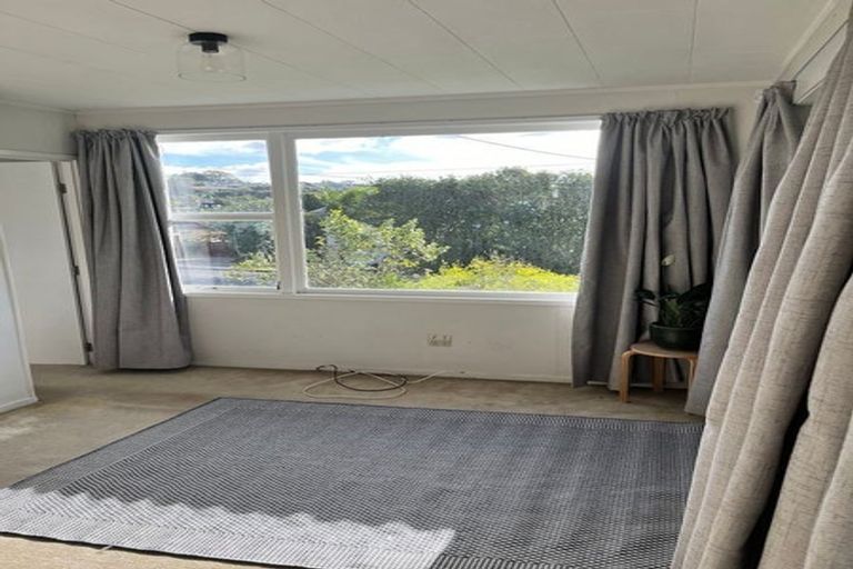 Photo of property in 495 Beach Road, Murrays Bay, Auckland, 0630