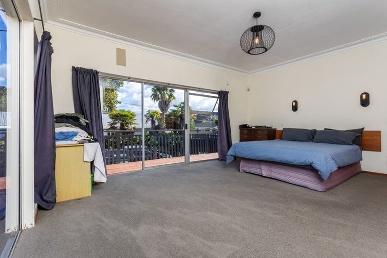 Photo of property in 24 Waikoukou Valley Road, Waimauku, 0812