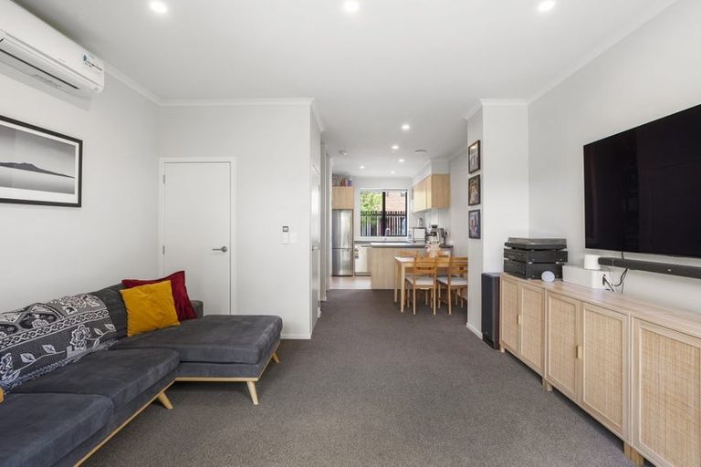 Photo of property in 7/89 Hobsonville Point Road, Hobsonville, Auckland, 0616