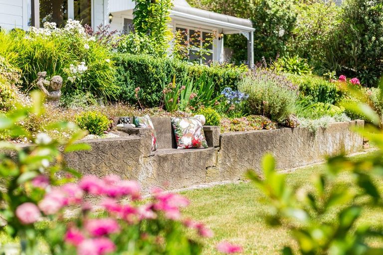 Photo of property in 88 Paremata Road, Paremata, Porirua, 5024