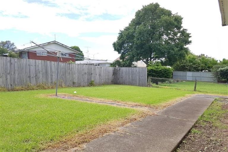 Photo of property in 2/34 Portadown Avenue, Pakuranga Heights, Auckland, 2010