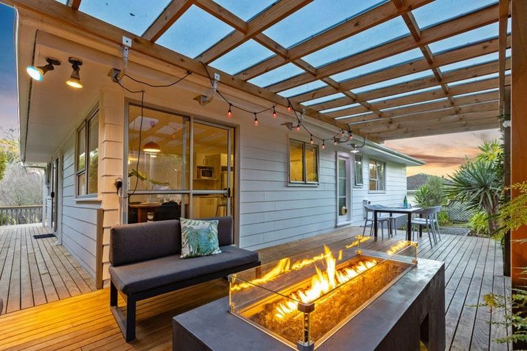 Photo of property in 94 Salamanca Road, Sunnynook, Auckland, 0620