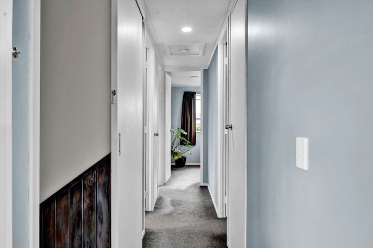 Photo of property in 73 Heta Road, Highlands Park, New Plymouth, 4312