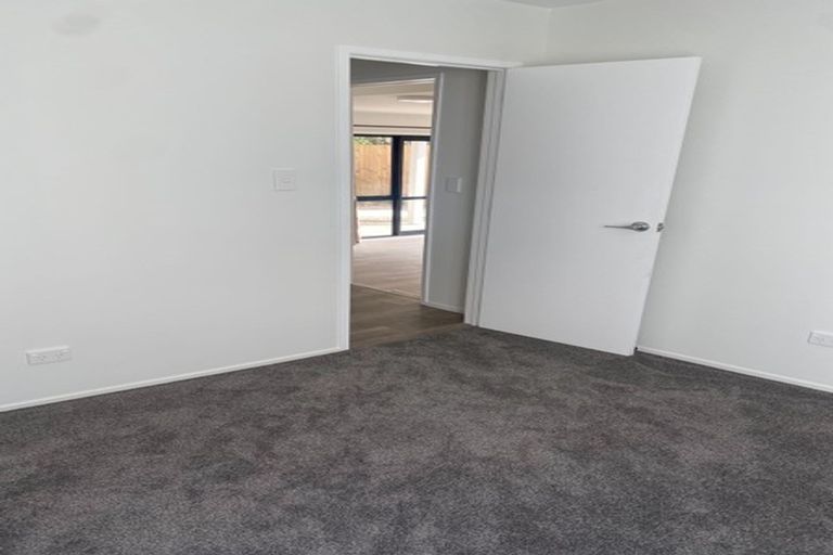 Photo of property in 2/36 Anne Mclean Drive, Bayview, Auckland, 0629