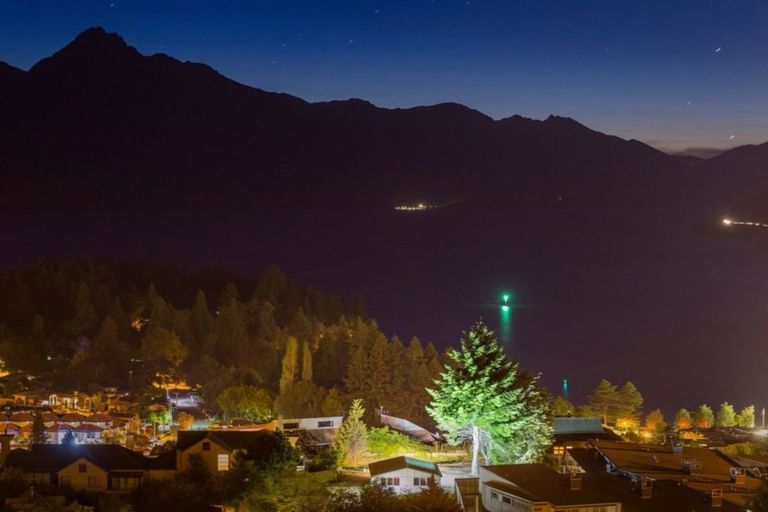 Photo of property in 8 Kent Street, Queenstown, 9300