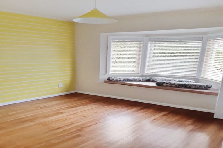 Photo of property in 110 Tiroroa Avenue, Te Atatu South, Auckland, 0610