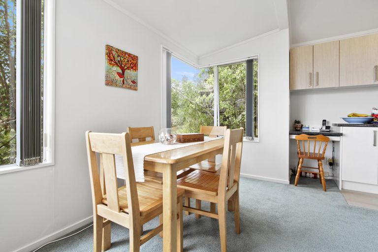 Photo of property in 29 Shetland Street, Glen Eden, Auckland, 0602