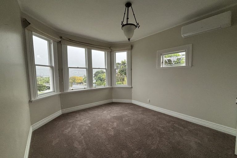 Photo of property in 68 Beauchamp Street, Karori, Wellington, 6012