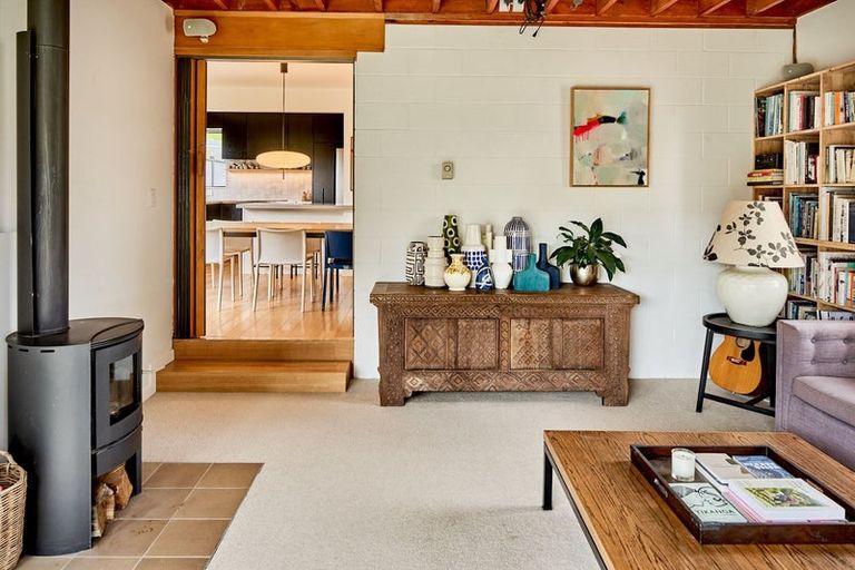 Photo of property in 85 Muritai Road, Eastbourne, Lower Hutt, 5013