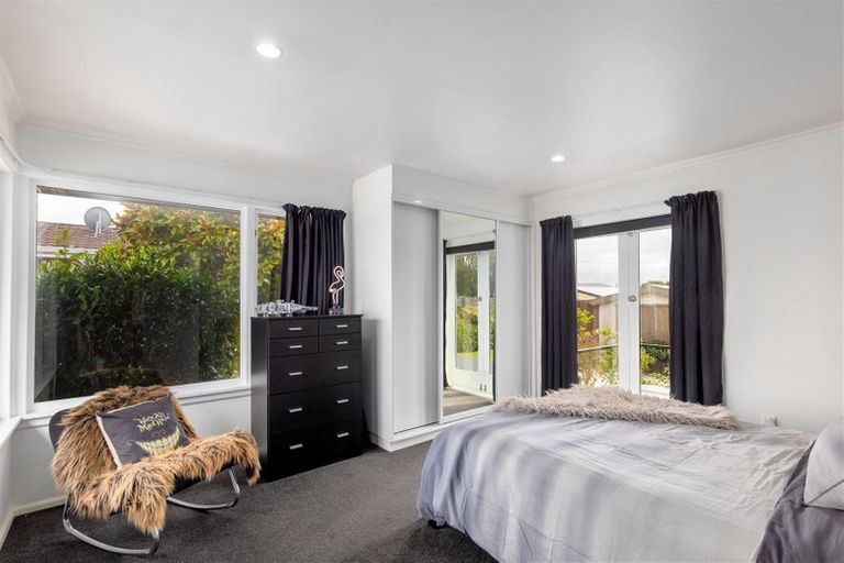 Photo of property in 262 Main North Road, Redwood, Christchurch, 8051
