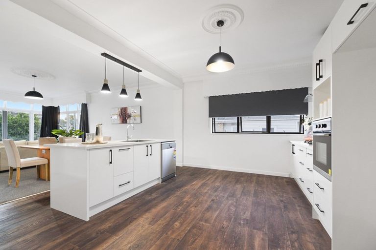 Photo of property in 12 Walsh Street, Forest Lake, Hamilton, 3200