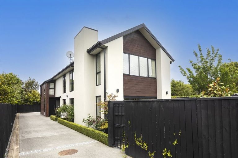 Photo of property in 28 Hawthorne Street, Strowan, Christchurch, 8052