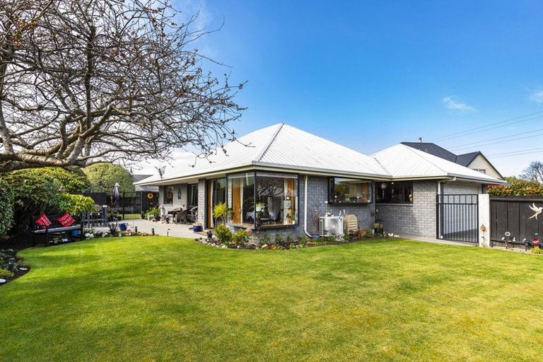 Photo of property in 33 Westlake Drive, Halswell, Christchurch, 8025