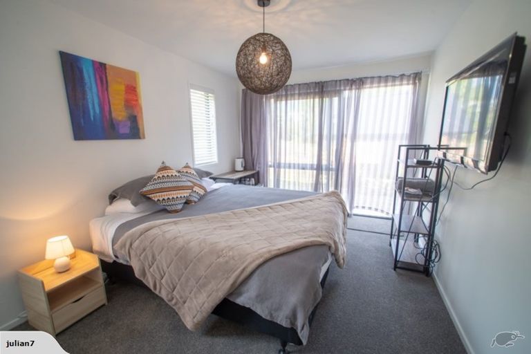 Photo of property in 47 Peregrine Falcon Road, Mount Creighton, Queenstown, 9371