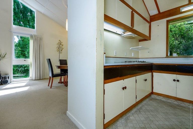 Photo of property in 24 Thorrington Road, Cashmere, Christchurch, 8022