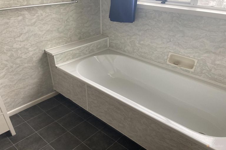 Photo of property in 20 Manse Street, Waimate, 7924