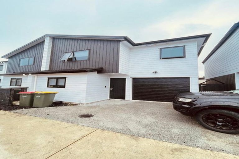 Photo of property in 4/2 Smiths Avenue, Papakura, 2110