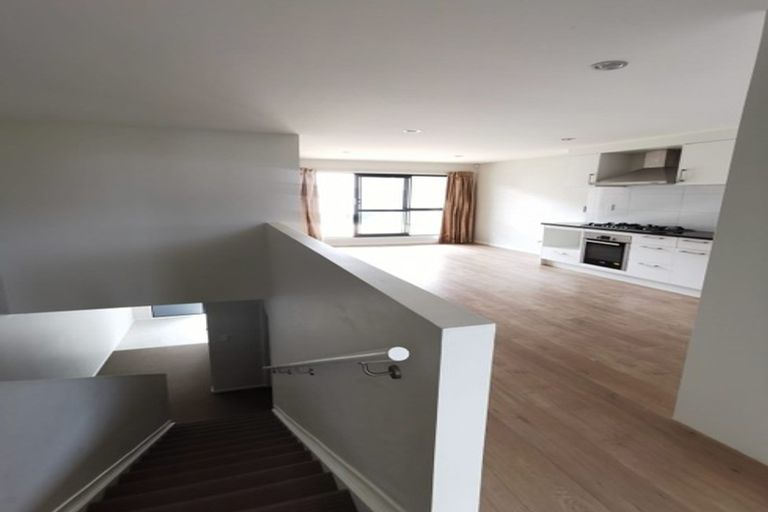 Photo of property in 17/5 Perekia Street, Albany, Auckland, 0632