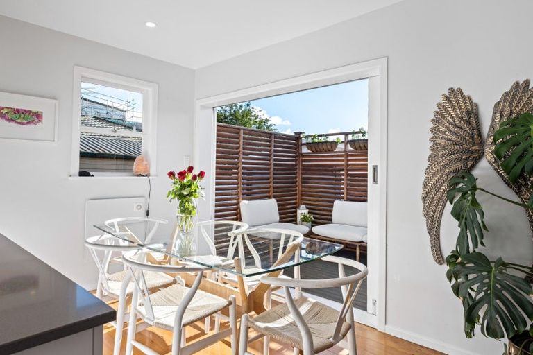 Photo of property in 29 Aurea Avenue, Pakuranga, Auckland, 2010