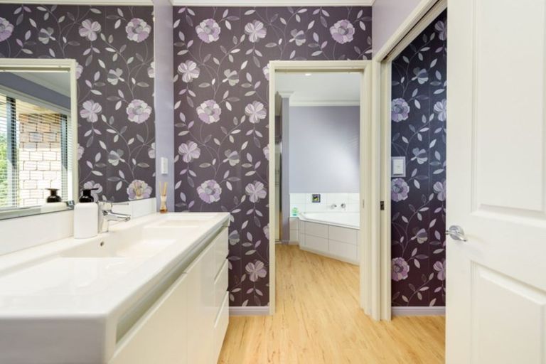 Photo of property in 17b Freeburn Road, Pyes Pa, Tauranga, 3112