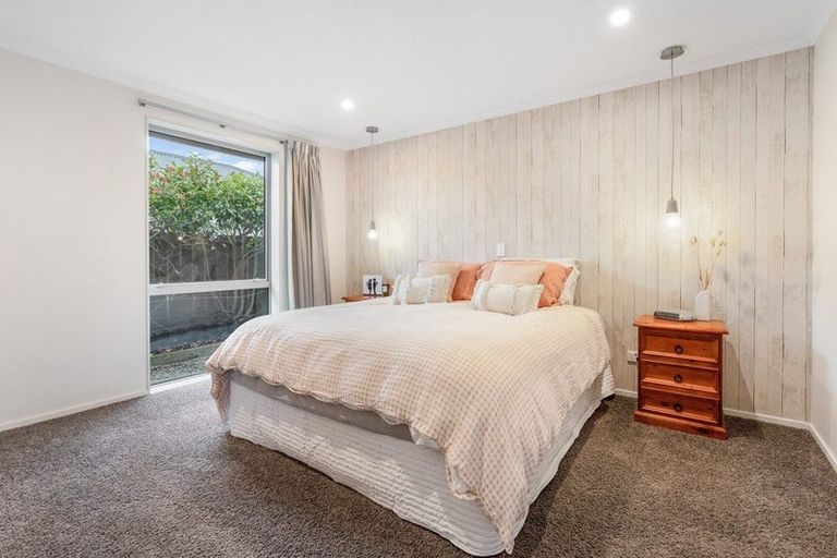 Photo of property in 18 Lancaster Lane, Waldronville, Dunedin, 9018