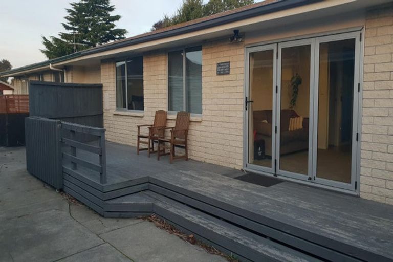 Photo of property in 2/97 Royal Park Drive, Parklands, Christchurch, 8083
