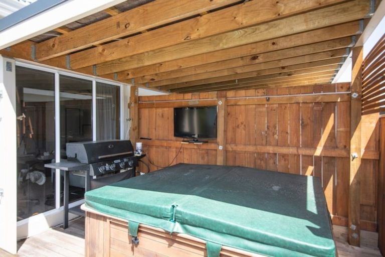 Photo of property in 27a Beach Road, Waikawa, Picton, 7220